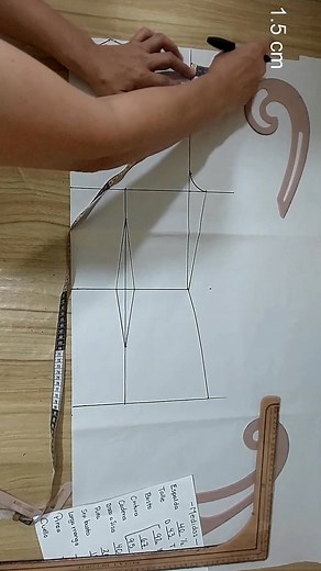 7.4K views · 185 reactions | SEGUNDA PARTE DEL TUTORIAL DE PATRONAJE DE BLAZER A TU MEDIDA; sígueme en mi canal de youtube Pati Rod Diseño, especial para principiantes de la costura. Ahí encontrarás tutoriales completos explicados paso a paso, de prendas que pueden resultar de gran interés para ti.  | Pati Rod Diseño | Facebook