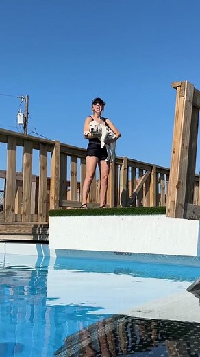 The end did not go as expected 🤦‍♀️ #puppytraining #puppytok #puppyswimminglessons