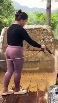 The Genius Girl Successfully Repaired a Dilapidated Old Car and Brought It Back to Life!
