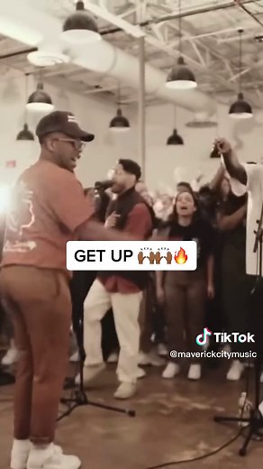 You’re FREE!! 🗣️ Get up out of that grave!! 🙌🏾🙌🏾🙌🏾 #maverickcitymusic #ithankgod #praisebreak #praise #gospel #praisejesus ##dance##getup