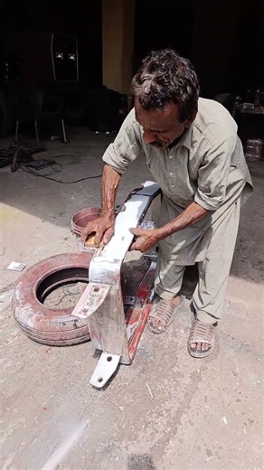 Rusty Tractor Front Restored 🔧 Satisfying Repaint!