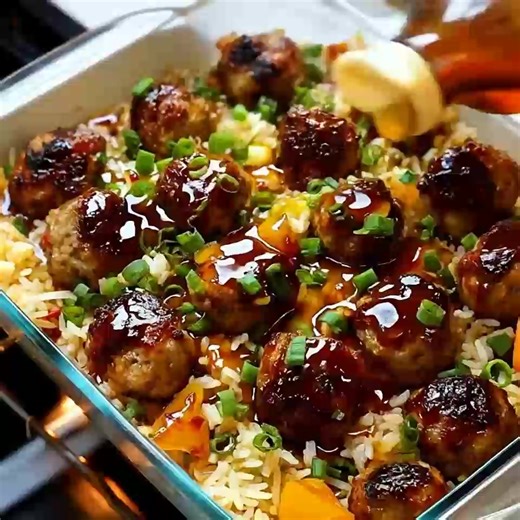 Honey Garlic Meatball Rice Bake Ingredients 2 cloves garlic, minced 2 tablespoons soy sauce 1 tablespoon honey ...... Full Recipe in Coʍmеոτ 💬 | Weight Watchers - Easy Recipes