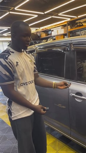 Auto car accessories 255 on Instagram: "Key duplication on Toyota Ractics tunafanya kazi na Gari yeyote ile hatuchagua kazi . Karibun sana San loveyourcar ujipatie huduma bora kwa wakati . Call us via 0745695127 ."