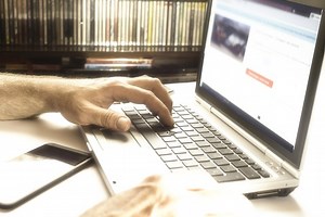 How to Turn on Bluetooth on a Compaq Laptop | Techwalla