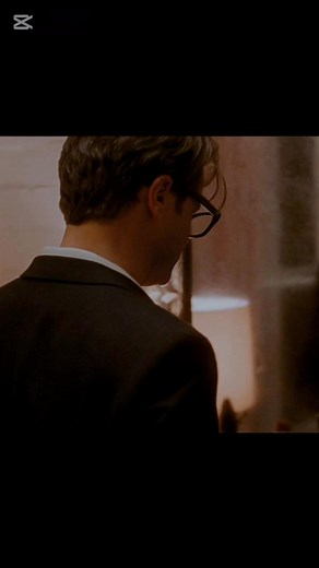 An unforgettable moment from A Single Man—Colin Firth & Julianne Moore, elegance and emotion in every move. ✨💃🕺This scene is pure cinematic magic… What’s your favorite moment from this film? Let’s talk in the comments! ⬇️ | Welovecolinfirth