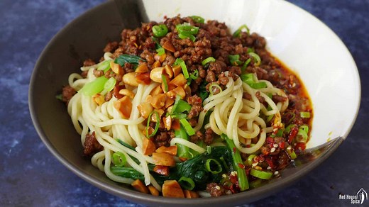 Dan Dan Noodles (Spicy Sichuan Noodles, 担担面)