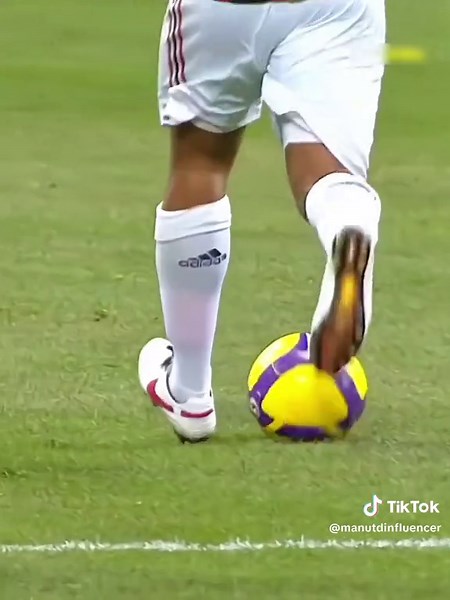 Mastering Trivela Passes in Football Techniques