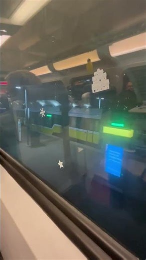 Trinity Railway Express (TRE) + DART Green Line Simultaneous Arrival @ Victory Station (12/13/2025)