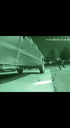 Caught on Camera: Would-Be Thief Flees After Homeowner Interrupts Catalytic Converter Theft By Neighborhood Crime Watch News Staff A late-night theft attempt took a dramatic turn when a catalytic converter thief was caught on home security footage scrambling out from under a truck after the homeowner suddenly came outside. The timestamped video, captured just after 2:00 a.m., shows the suspect lying beneath a parked pickup truck, apparently sawing away at the vehicle’s catalytic converter — a cr