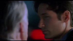 LOS EXPEDIENTES SECRETOS X (The X- Files: Fight the Future, 1998)