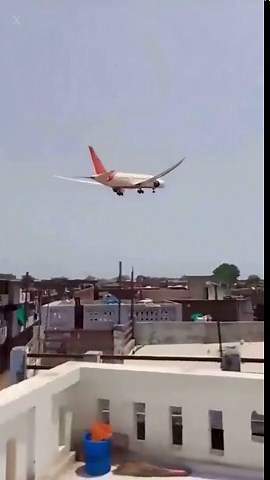 Clearest footage yet of Air India plane crash 'shows Boeing 787 did lose power'