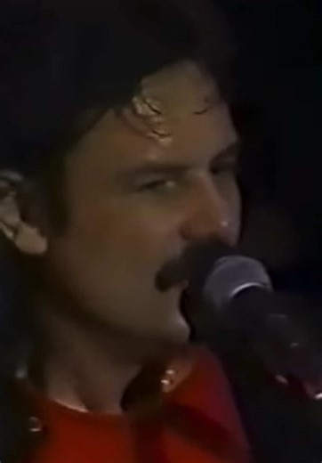 Stand Tall Live Performance at Orpheum Theatre 1990