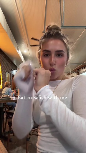 How to Eat Crawfish: A Step-by-Step Guide