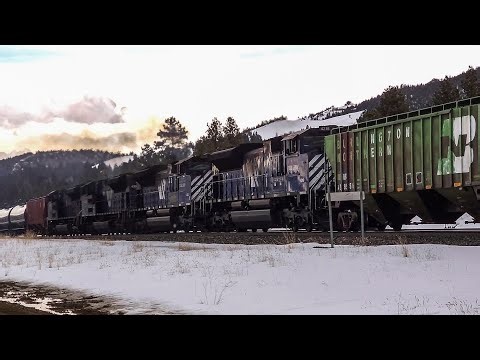 MRL Helpers Start an Oil Train on 2.2% Mullan Pass! [Clip]