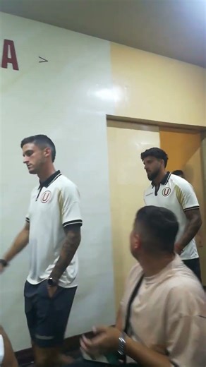 Perú. Universitario. Presentación de refuerzos