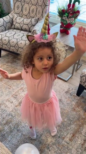 Learning to Share and Help | Solving Conflicts Without the Phone