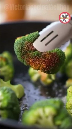 🌟 Brócoli con mantequilla y ajo 🥦 Receta rápida, saludable y deliciosa