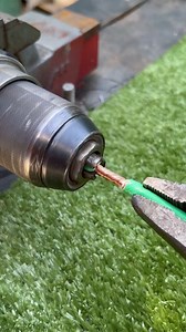 1.2M views · 7.1K reactions | Aprendí un truco para pelar cables.#CABLE #eléctrico #electronics #trucos #diy #tools #Herramientas #reels | Soy el David Soluciones | Facebook