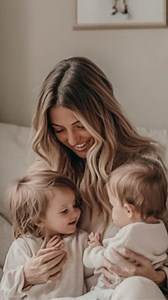 Mama-Life & Business ☕ | Nebenbei Geld verdienen 💻 on Instagram: "Like ❤️, kommentier ✍️ & folg mir für mehr ehrliche Reels aus dem echten Mama-Wahnsinn! @work.life.balancemum @work.life.balancemum @work.life.balancemum Du warst zu lange die „nette Mama“ – die immer Ja sagte, die für alle da war, die sich selbst hintenangestellt hat, nur damit es allen anderen gut geht. Aber dann … kam dieser Moment. ⚡ Du hast gemerkt: Nett sein ≠ respektiert werden. Freundlich sein ohne Grenzen? Führt zu Ersch