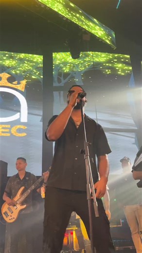 BREAKOUTRD on Instagram: "Ya en tarima @elrubioacordeonoficial en @lovera_disco la más prestigiosa👑"