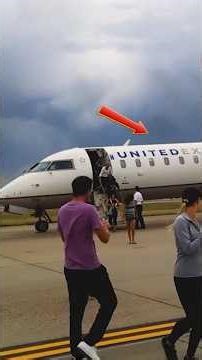 Mind Blowing And Rare Aircraft Flight Moments #shorts