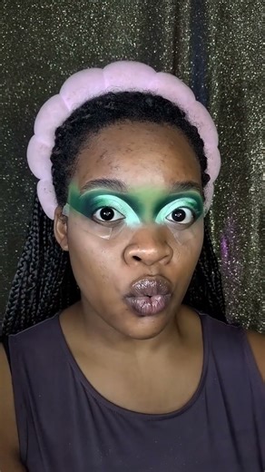 So Elphaba coded #wicked #elphaba #makeuptutorial #subscribe @beautybay