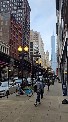 12K views · 514 reactions | The city stands tall while the train keeps it alive. Energy flowing through every street and rail. This is the heartbeat of Chicago. #Chicago #fblifestyle #train #chitown #chicagotravel #chicagoexplore #reels #trending | Travel With Me | Facebook