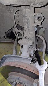 Nissan Altima Front Shock Absorber Replacement Guide