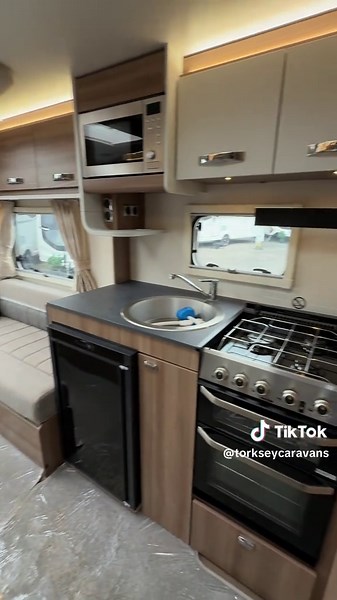 Explore the 2022 Swift Aventura A2: Your Road Trip Companion