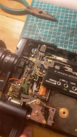 This is a video showing a Canon 514 XLS Super8 film camera that was repaired with gears I built. | Renzo Dal Bo