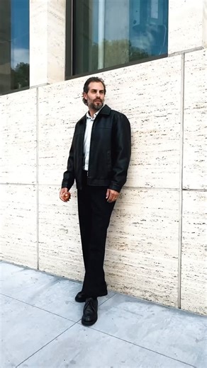 Dockers Signature Khaki Explore iron-free, stain-resistant, and ultra-soft styles that blend comfort when on the go. | Dockers