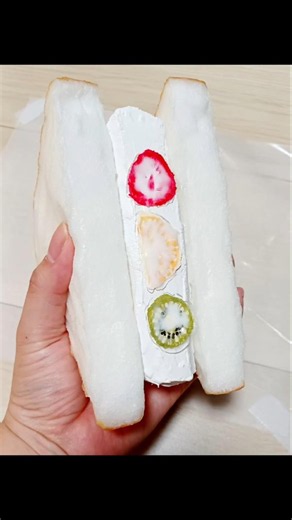 フルーツサンドスクイーズ制作過程🍞🍓🍊🥝
