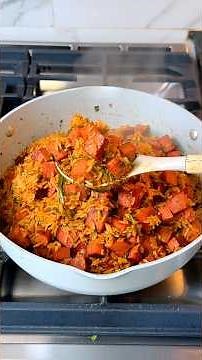 How to make Dominican salami locrio