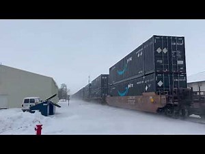 BNSF 4183 motors through Downtown Coal City, IL