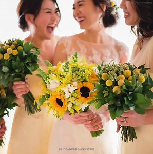 We're going crazy over the sunflowers in this Thailand wedding! EN: https://wp.me/p5E4LF-dUx CN: https://wp.me/p5E4LF-eck | Bride and Breakfast HK