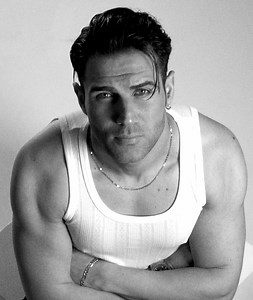 Petros Iakovidis - Ένα φιλί (Ena Fili) lyrics