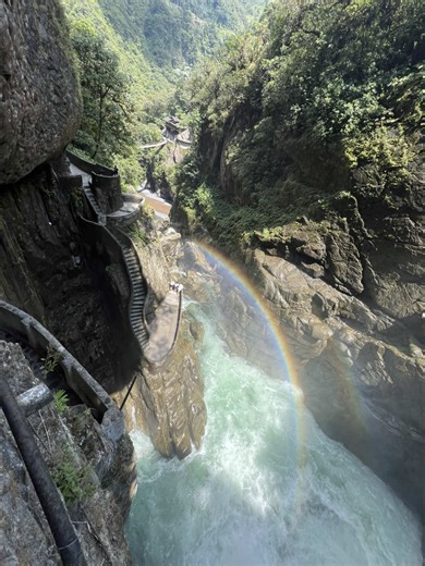No te supero✨🤌🏼🌈 Qué maravilla de lugar😻 #bañosdeaguasanta #pailondeldiablo #pailondeldiablobaños #ecuador #bañostungurahuaecuador🇪🇨 #fyp #parati
