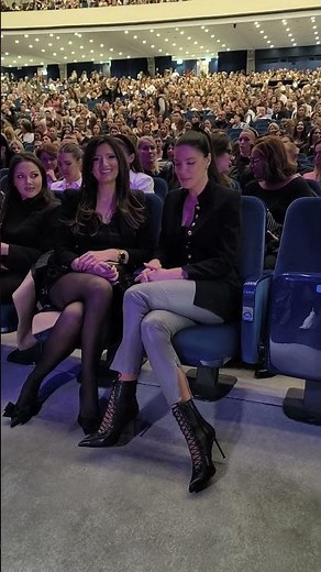 SANJA KUŽET UKRALA POGLEDE SVIH PRISUTNIH NA KONCERTU MIRZE SELIMOVIĆA!