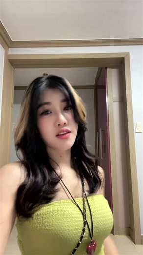 âm thanh gốc - 𝒕𝒉𝒂𝒐𝒐𝒗𝒊이(가) 포함된 Ah Lin Da (@ah.lin.da17) 님의 동영상