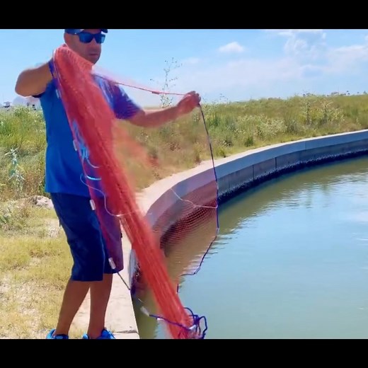 Throwing nets made simple! @everyday_beach_life Revolutionize your cast netting experience with the Plusinno frisbee cast net. . . . #fishing #castnet #CastNetFishing #fishinglife #fishingtime #fishingfun #fishinglovers #plusinno #fyp | PLUSINNO