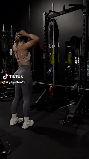 Might have to wear leggings more | Leggings