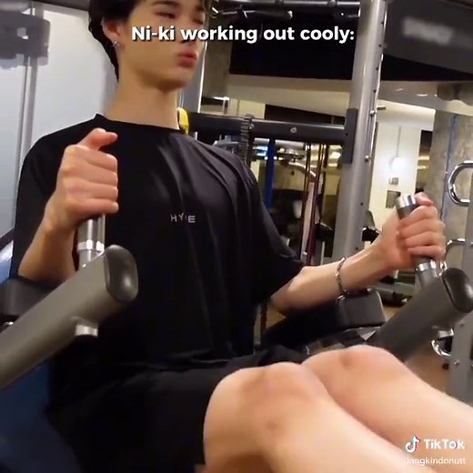 ENHYPEN Niki Exercise Moments Compilation