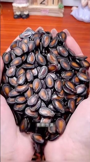 Why are the Chinese destroying tons of watermelons?