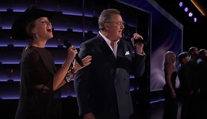 Watch Lainey Wilson & Vince Gill Deliver Powerful Performance Of “Go Rest High On That Mountain” For Emmy In Memoriam Segment - NewsBreak