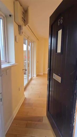 🏡 FOR SALE – Melville Estate, Dublin Positive Property is delighted to present this spacious first-floor 2-bedroom apartment in the highly sought-after Melville Estate. Own-door private entrance -Bright open-plan living room overlooking the green -Modern fully fitted kitchen -Master double bedroom with ensuite & built-in wardrobes -Second double bedroom with storage -Main bathroom with bath & overhead shower -Gas-fired central heating -Designated parking -Wired for cable TV 📍 Prime Location: •