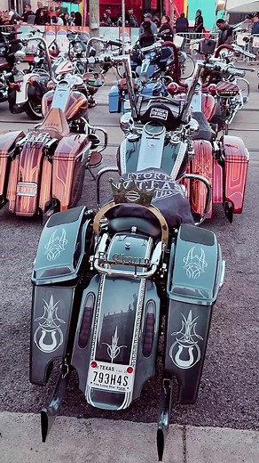 Cholo Style Road King Tail Custom Motorcycle | Viclas