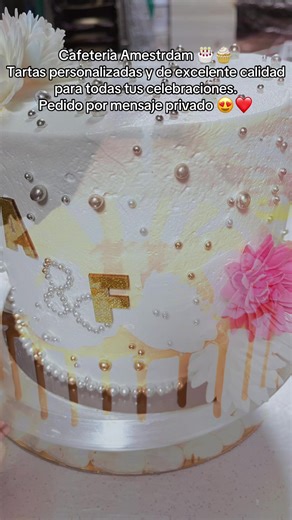 كافيتيريا أمستردام – Cafeteria Amestrdam نقدّم لكم تشكيلة مميزة من الطارطات العصرية والراقية، بتصاميم أنيقة وجودة عالية، لنزيّن أفراحكم ونضيف لمناسباتكم لمسة خاصة لا تُنسى 🎂✨ نحضّر الطلبيات حسب الطلب ولكل المناسبات. للطلب والاستفسار يُرجى التواصل معنا عبر الخاص. #fyppppppppppppppppppppppp #foryou #parla #madrid #مغاربة_اسبانيا