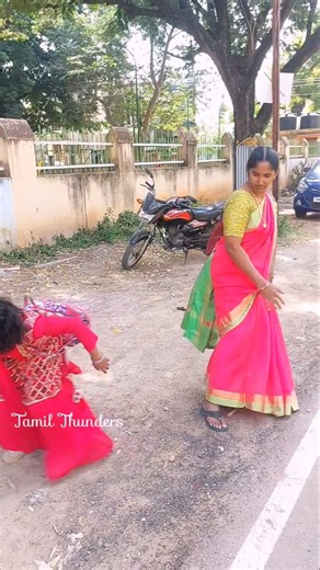 🤪உனக்கு school reopen பண்ணா எதுக்கு என்ன அடிக்குற😅 #tamilthunders #funny #comedyshorts #tamilcomedy