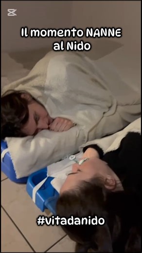 Micronido e Servizi Infanzia on Instagram: "👶 Vita da Nido 👶 Dopo un'intensa mattinata a scuola, arriva l'ora del riposino... ma nonostante la stanchezza ed il bisogno di dormire, c'è sempre qualcuno che non ne vuole sapere 🤦🏻‍♀️ Ah le nanne al Nido... ogni giorno, dalle una alle tre, una grande avventura! 🫣💤 #vitadanido #educatrici #micronido #abracadabra #funfact"