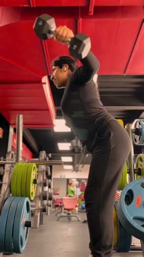 Metele candela al gimnasio porque esto se va rápido. #gym #gymmotivation